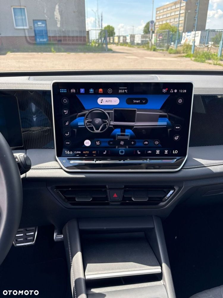 Volkswagen Tiguan - 15