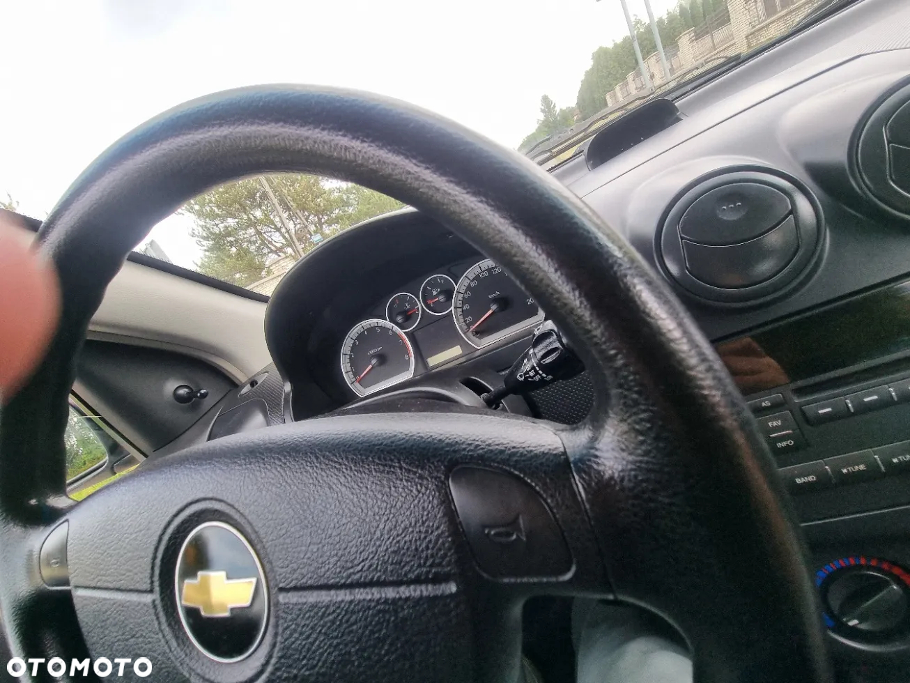 Chevrolet Aveo 1.2 16V LS - 26