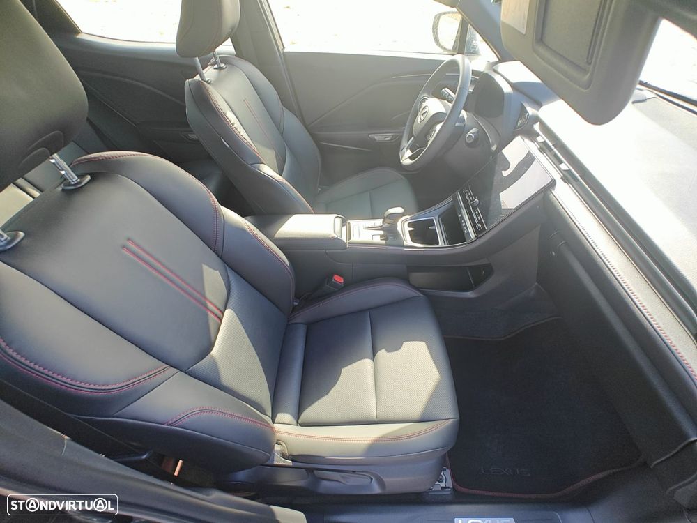 Lexus LBX - 14