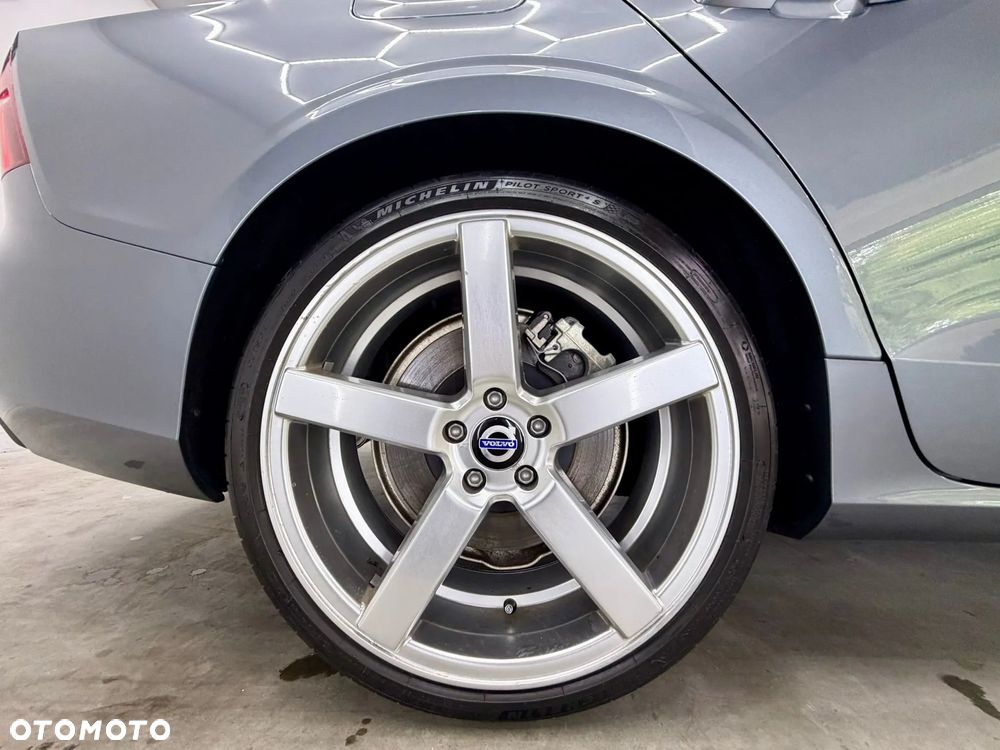 Volvo S60 T6 AWD Momentum Pro - 29