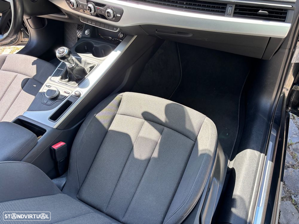 Audi A4 Avant 2.0 TDI Business Line - 19