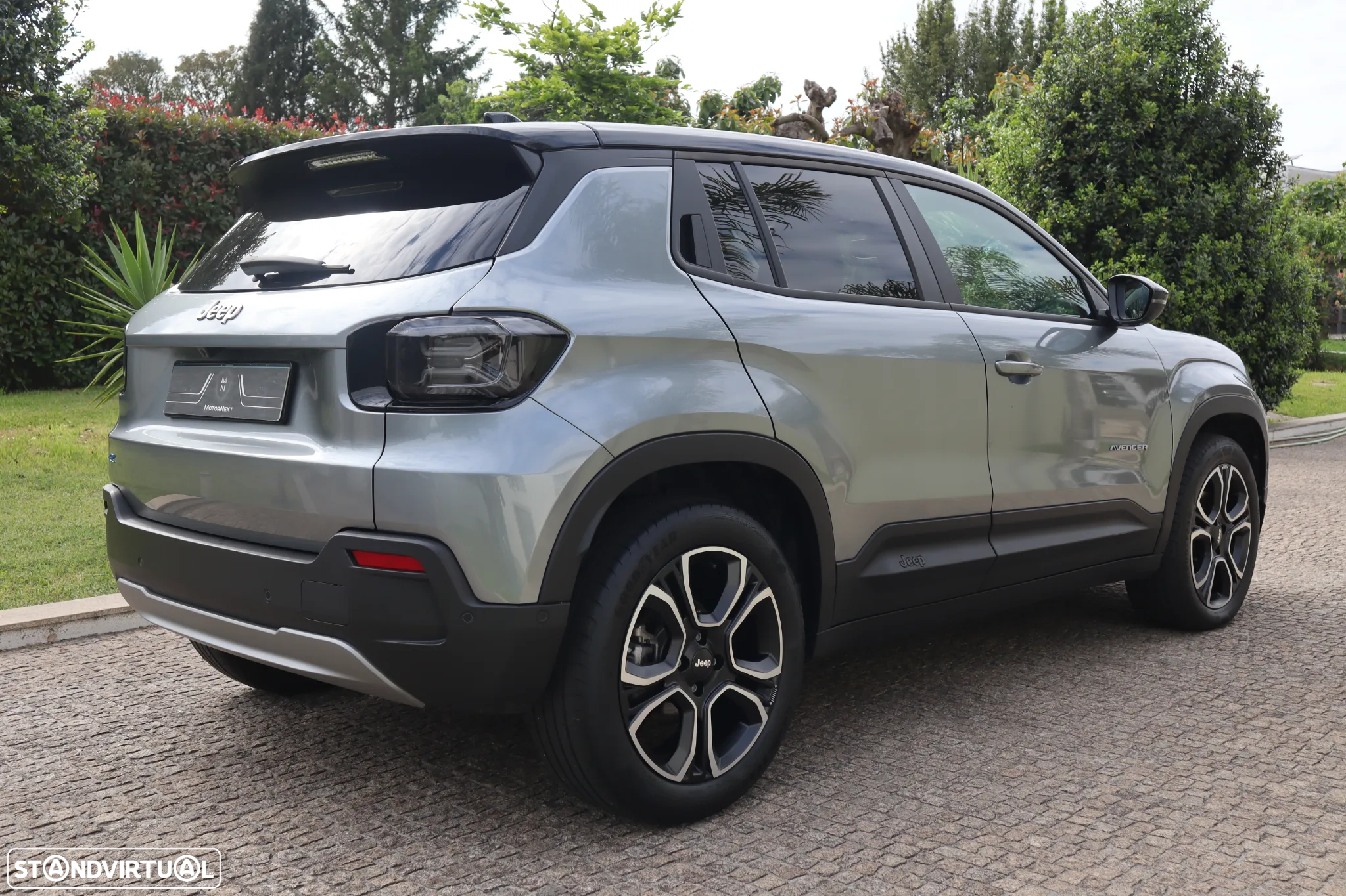 Jeep Avenger Summit - 3