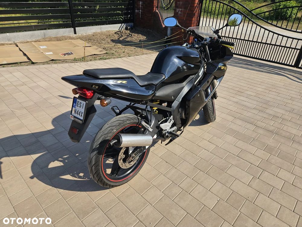 Yamaha TZR - 7