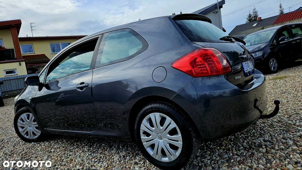 Toyota Auris - 4