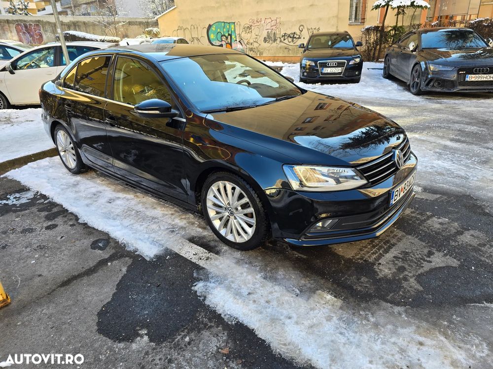 Volkswagen Jetta 2.0 TDI DSG Highline - 19