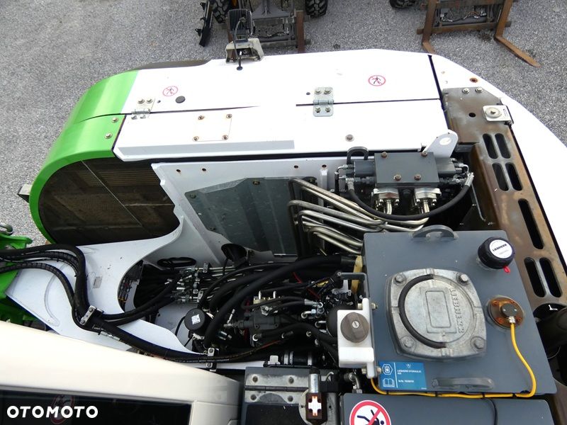 Liebherr A910 Compact / Z Niemiec / Super Stan / BEZ DPF / 2 Łyżki / - 21