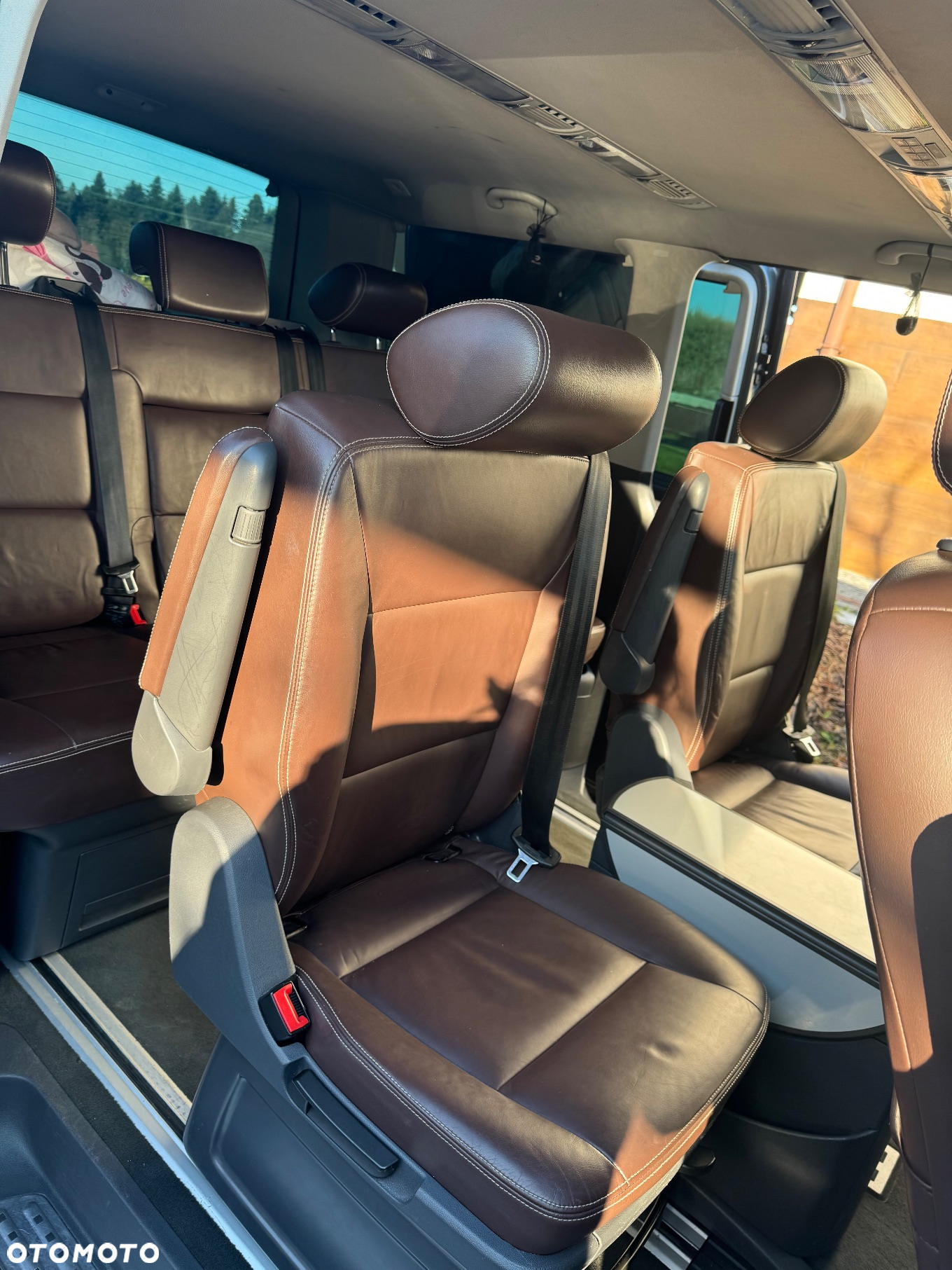 Volkswagen Multivan - 10