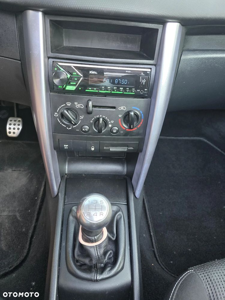 Peugeot 207 - 6