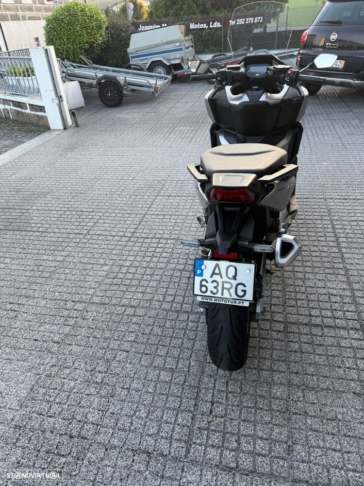 Honda Forza Forza 750 - 9