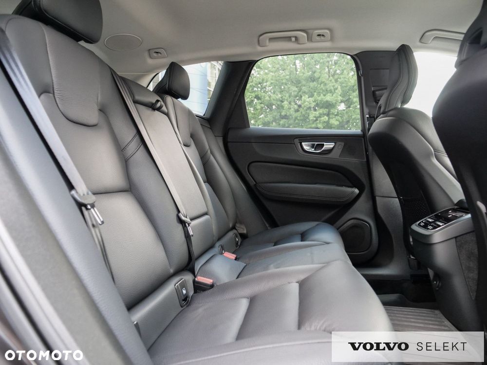 Volvo XC 60 - 35