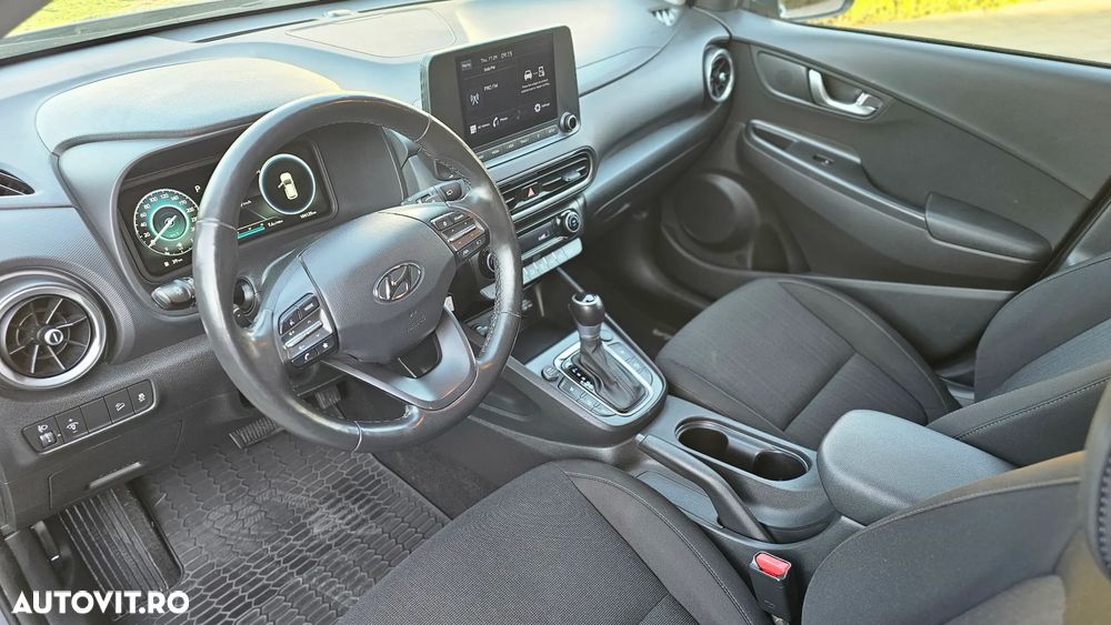 Hyundai KONA - 13