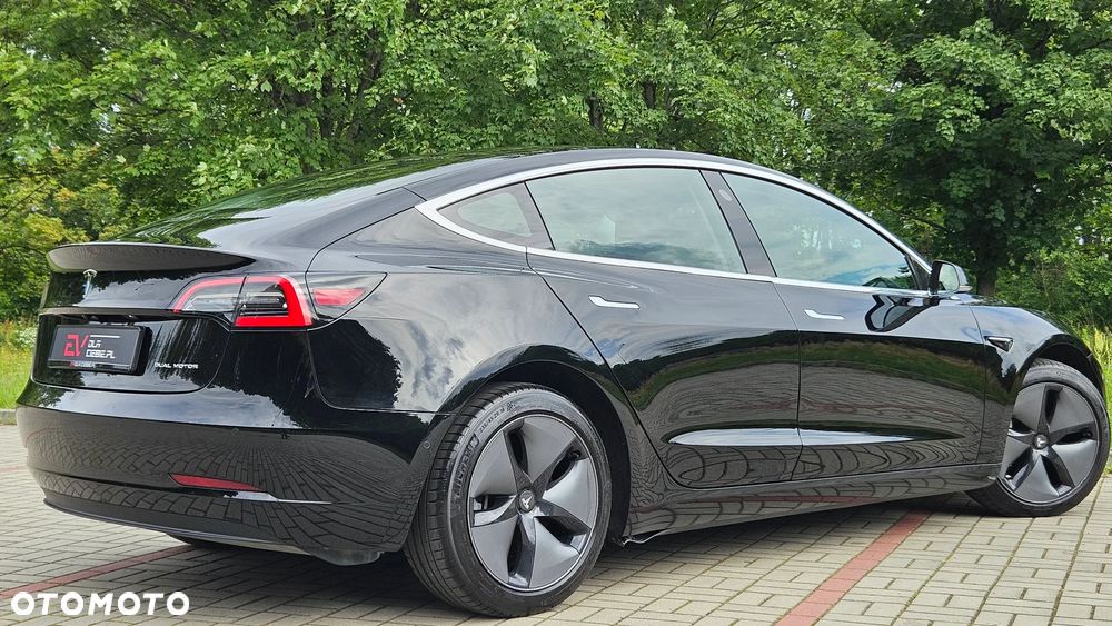Tesla Model 3 - 7