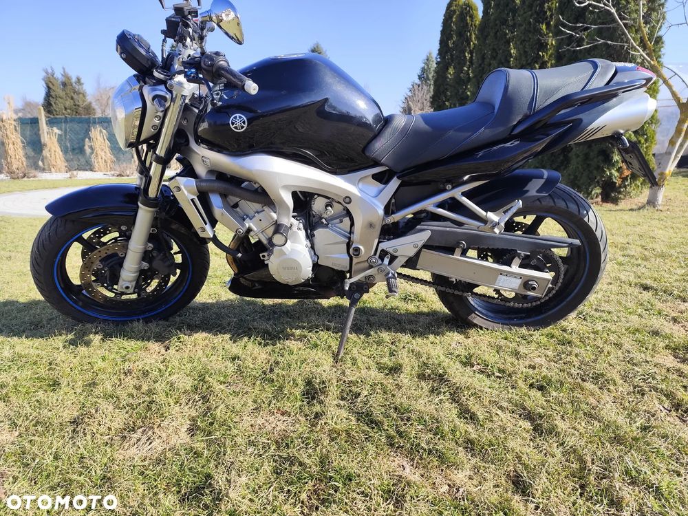 Yamaha FZ6 - 4