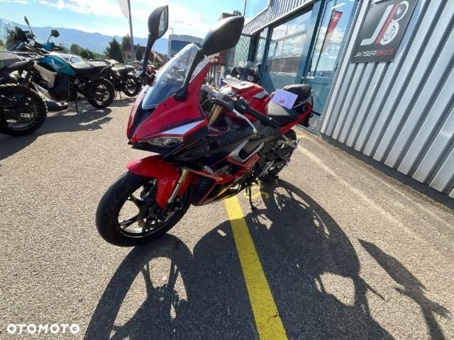 QJMOTOR SRK 125R - 2
