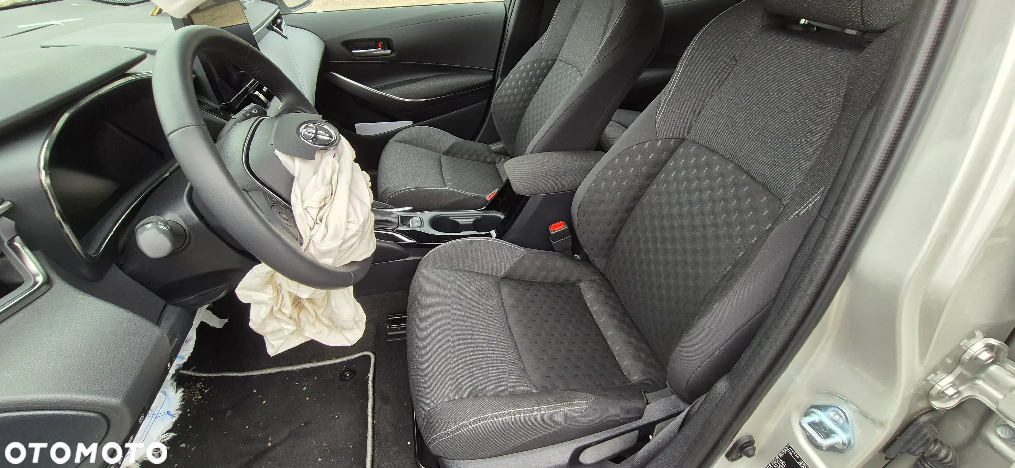 Toyota Corolla 1.8 Hybrid Active - 20