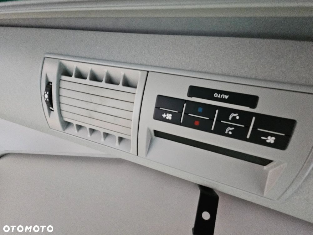Volkswagen California - 15