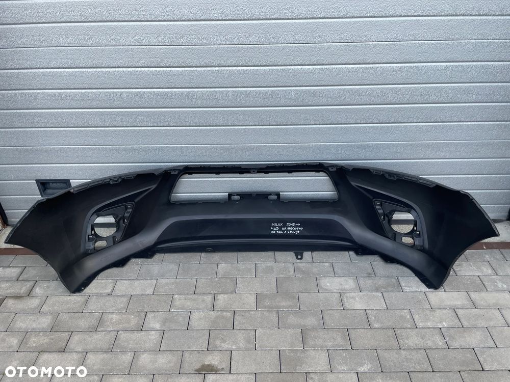 ZDERZAK PRZEDNI TOYOTA HILUX  2015-- NOWY 4WD - 4