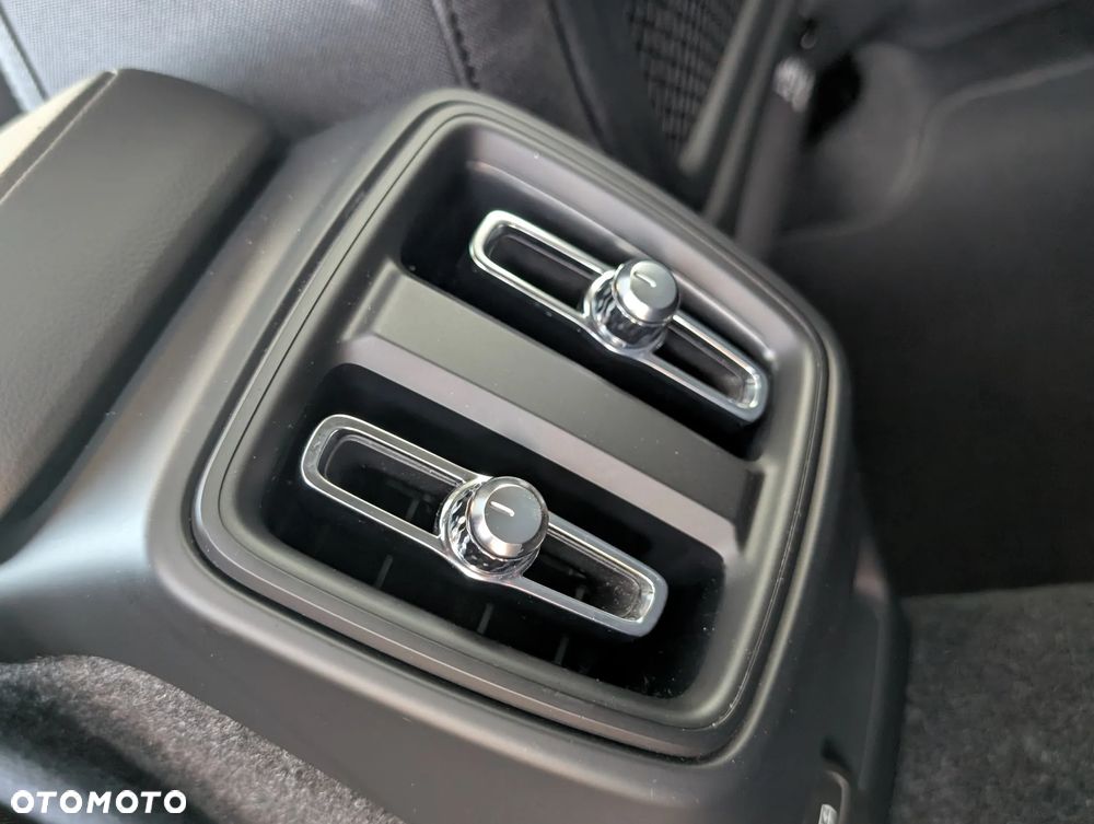 Volvo C40 Recharge Extended Range Plus - 30
