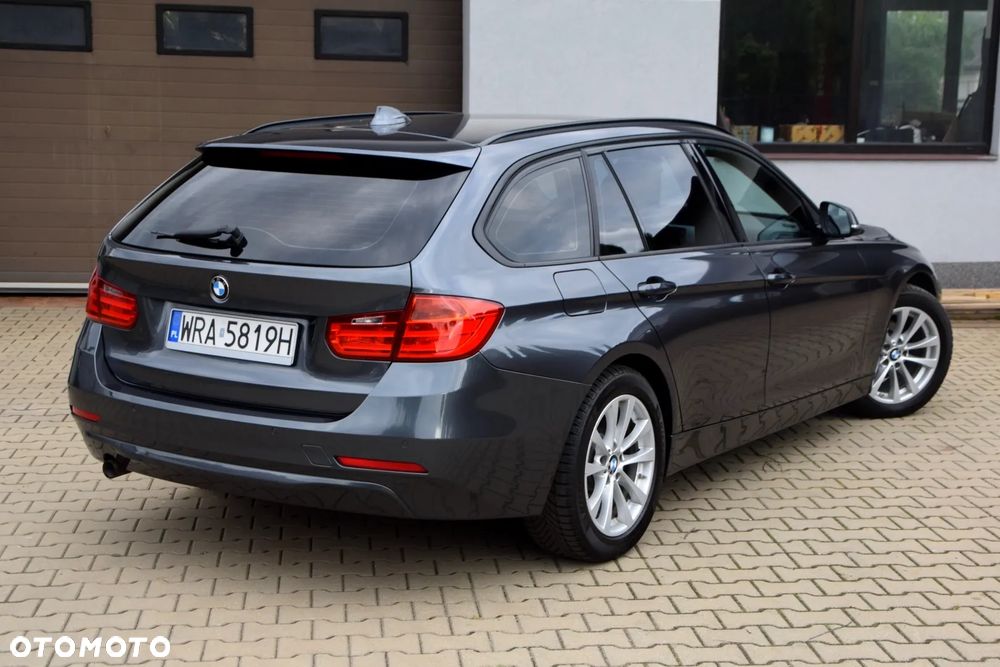 BMW Seria 3 318d Sport Line - 13