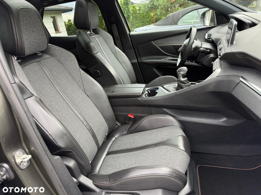 Peugeot 3008 PureTech 130 Stop & Start GPF Allure Business-Paket - 10