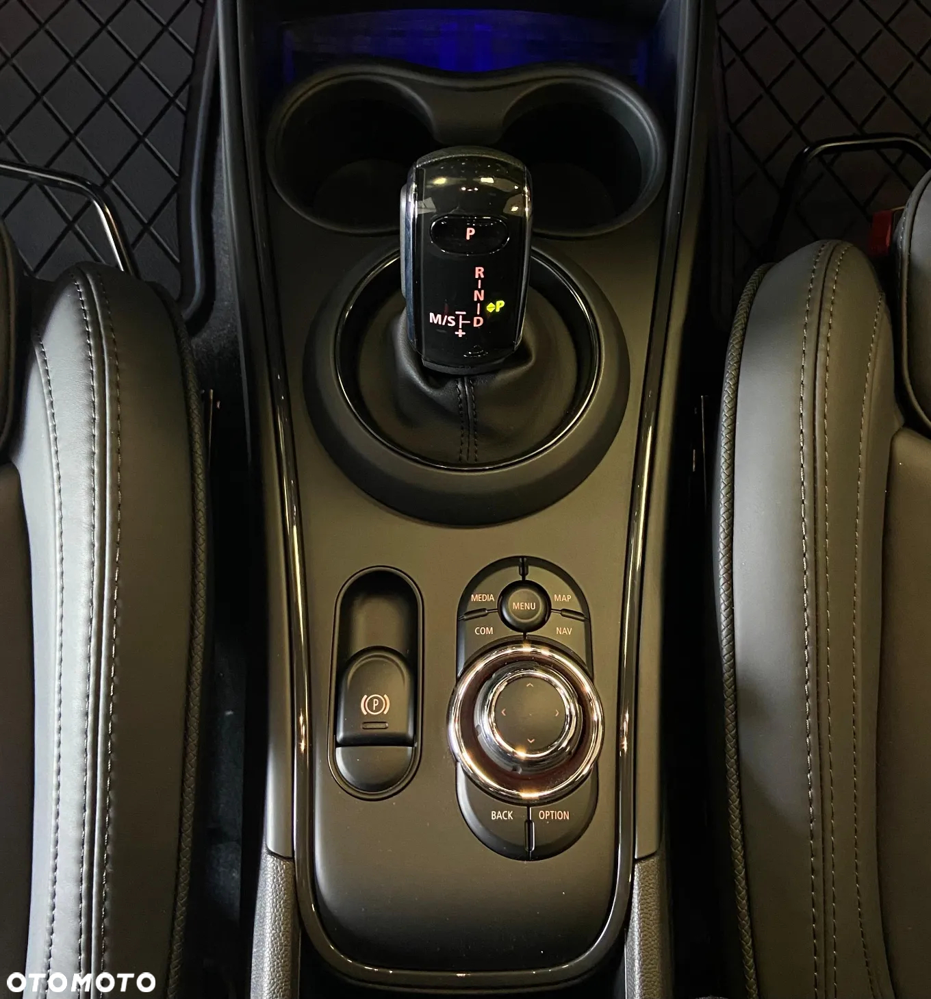 MINI John Cooper Works ALL4 sport - 17