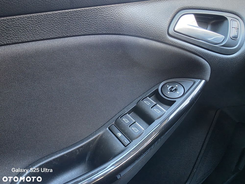 Ford Focus 1.0 EcoBoost STart-Stopp-System TITANIUM DESIGN - 32