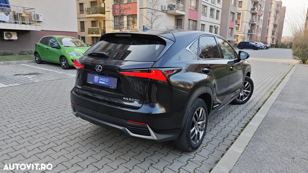 Lexus Seria NX 300h E-FOUR - 8