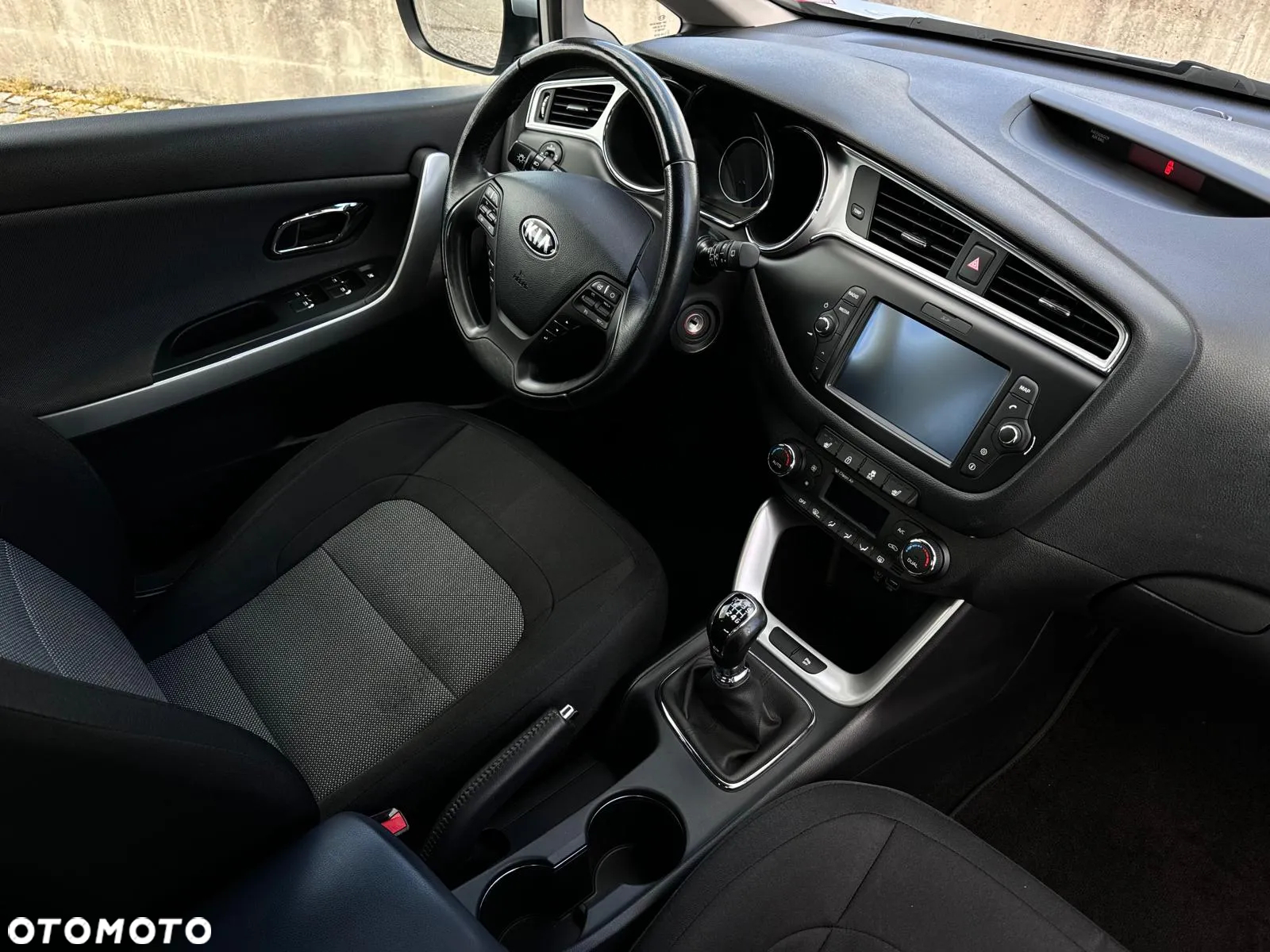 Kia Ceed 1.4 CVVT Dream Team Edition - 21