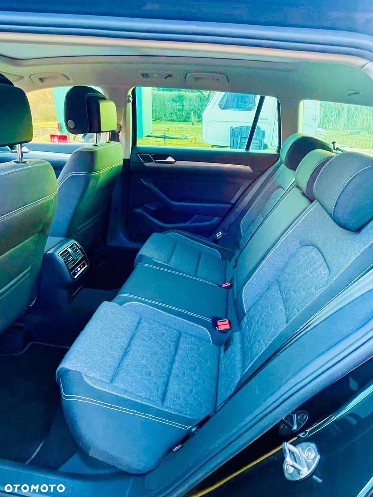 Volkswagen Passat - 6