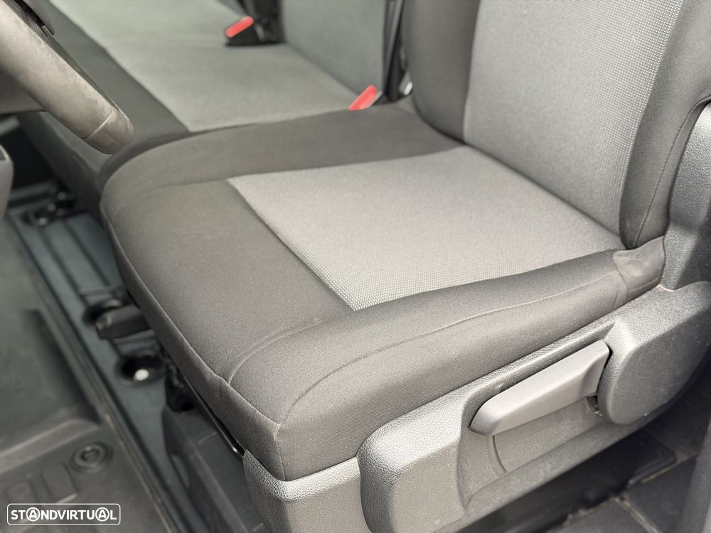 Peugeot Expert 1.5 BlueHDi 120HP 6 Lugares - 22
