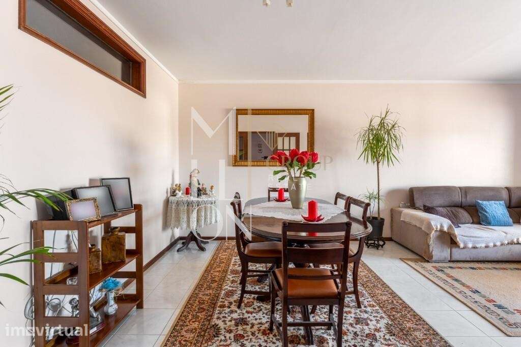APARTAMENTO T3 COM 120M2 EM GRIJÓ - Grande imagem: 4/23