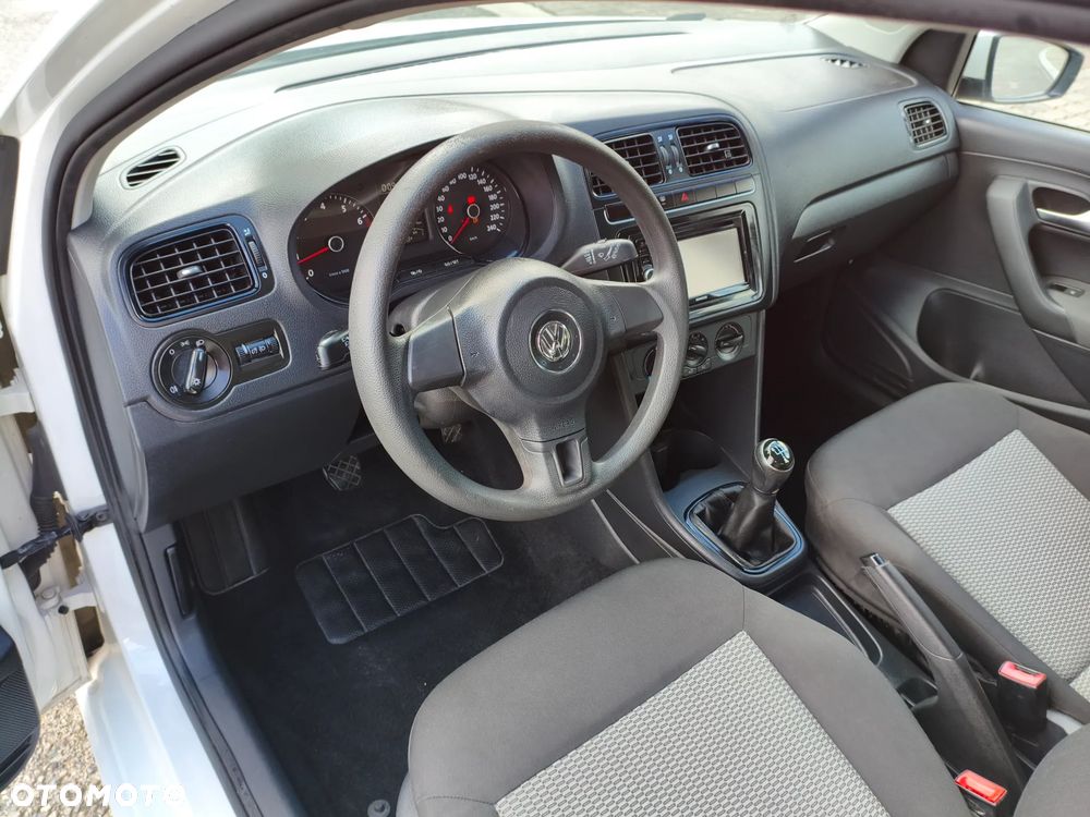 Volkswagen Polo 1.2 Trendline - 24