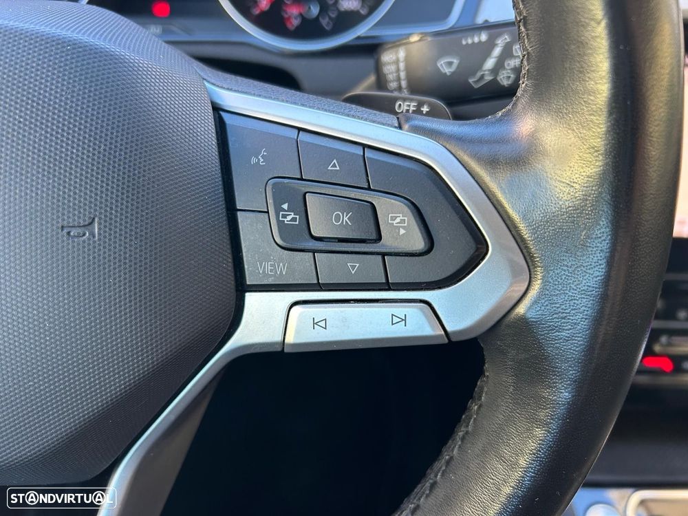 VW Passat Variant 2.0 TDi Business DSG - 39