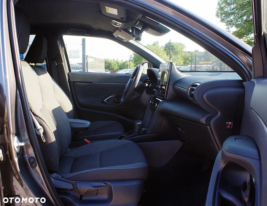 Toyota Yaris Cross - 14