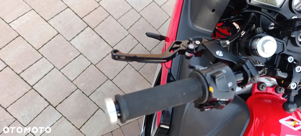Honda CBR - 13