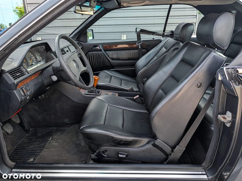 Mercedes-Benz W124 (1984-1993) - 16