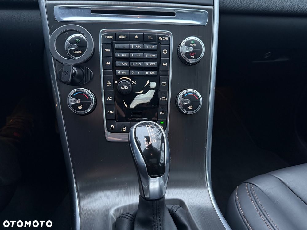 Volvo XC 60 D4 Geartronic Ocean Race - 29