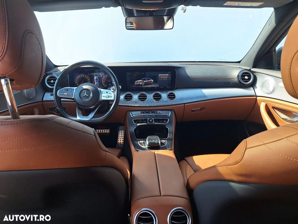 Mercedes-Benz E 300 de Aut. - 25