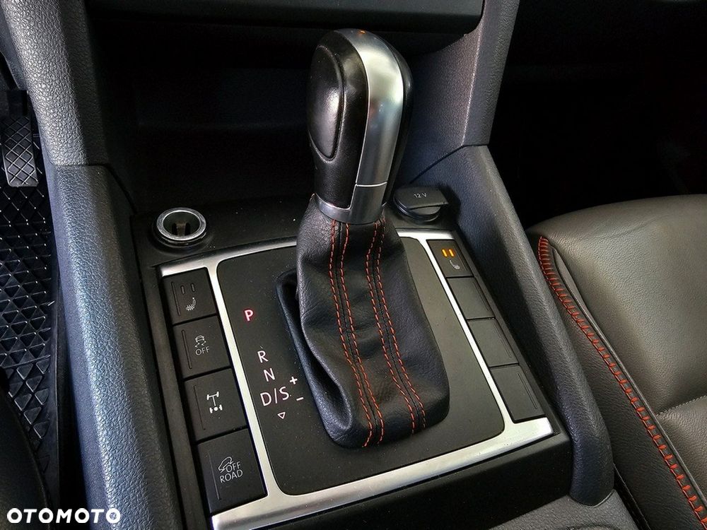 Volkswagen Amarok - 22