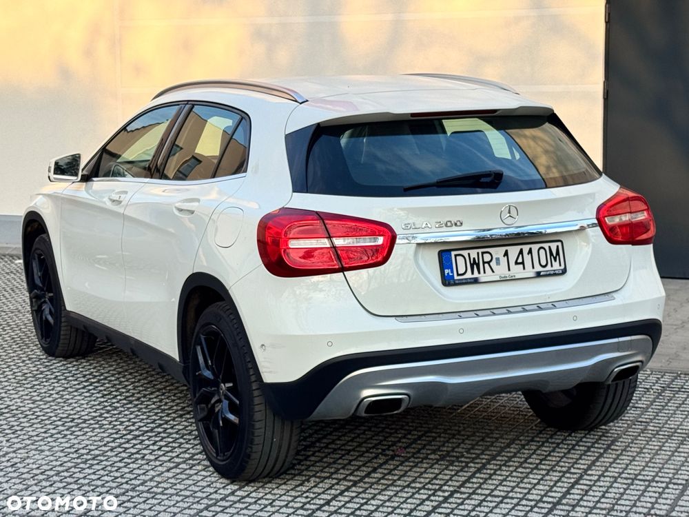 Mercedes-Benz GLA 200 7G-DCT - 8