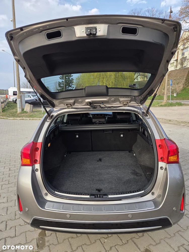 Toyota Auris 1.6 Prestige MS - 12