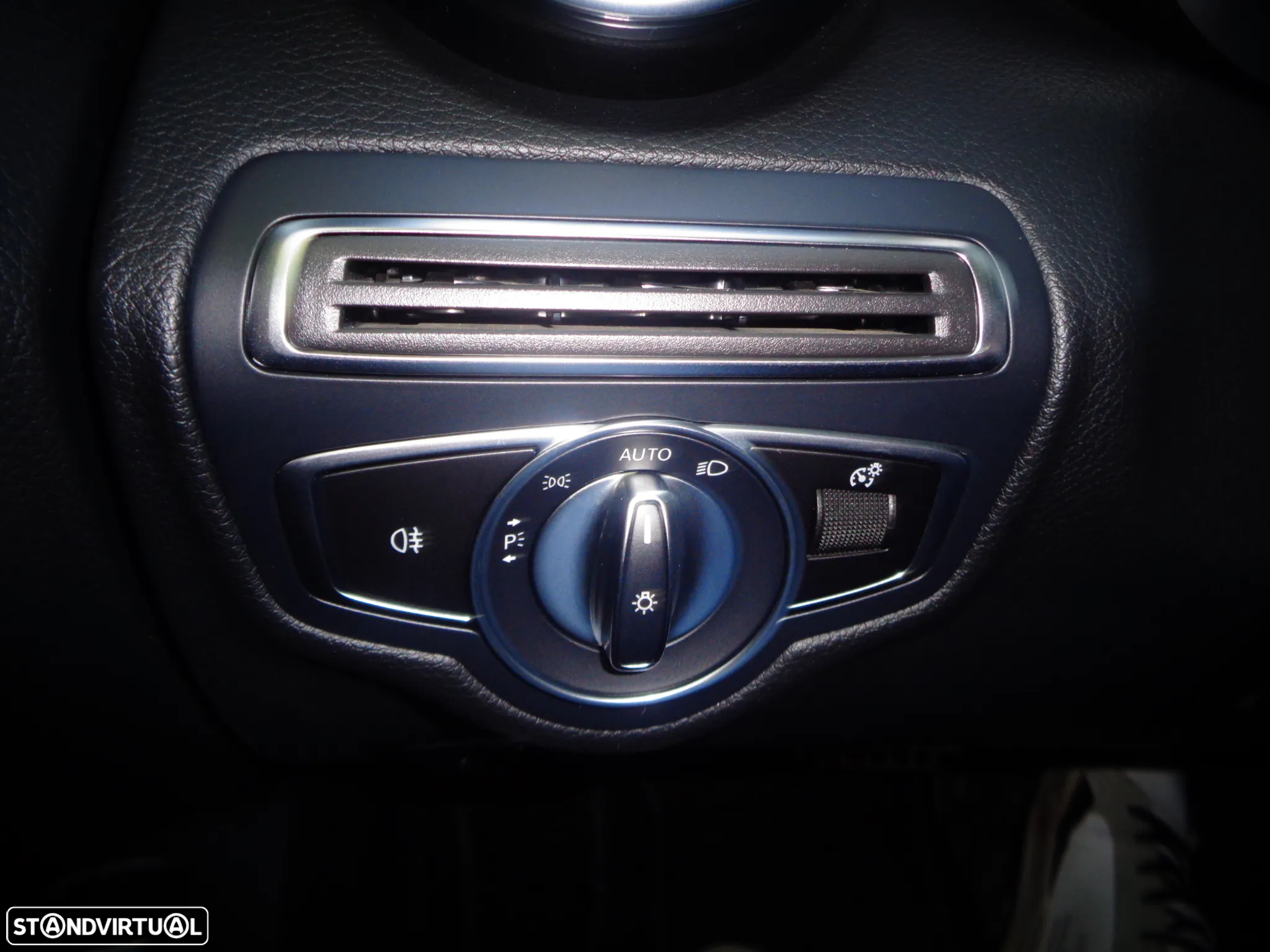 Mercedes-Benz C 300 d AMG Line - 29