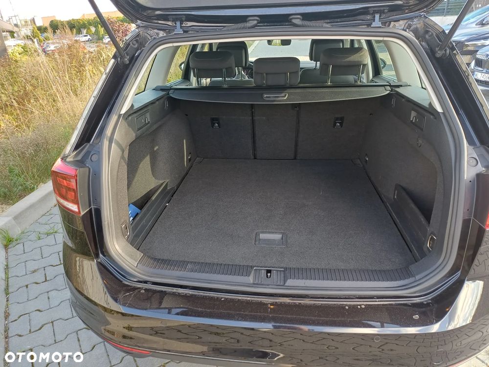 Volkswagen Passat 2.0 TSI Business DSG - 7