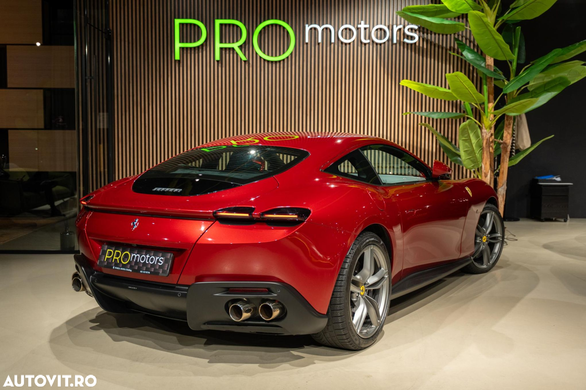 Ferrari Roma - 10