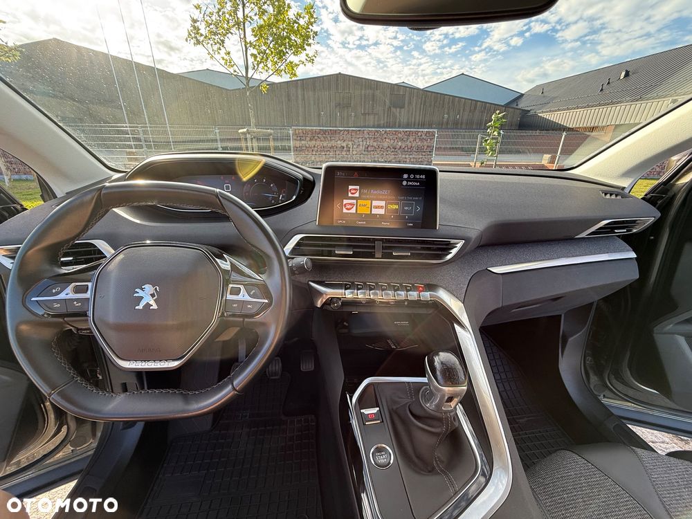 Peugeot 3008 1.5 BlueHDi Allure S&S - 23