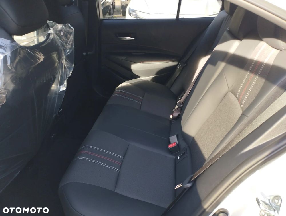 Toyota Corolla 1.8 Hybrid GR Sport - 13