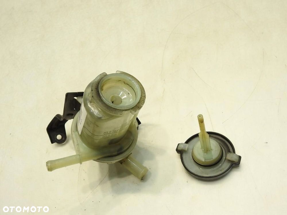 ZBIORNICZEK WSPOMAGANIA TOYOTA COROLLA VERSO II 1.8 VVTI - 6