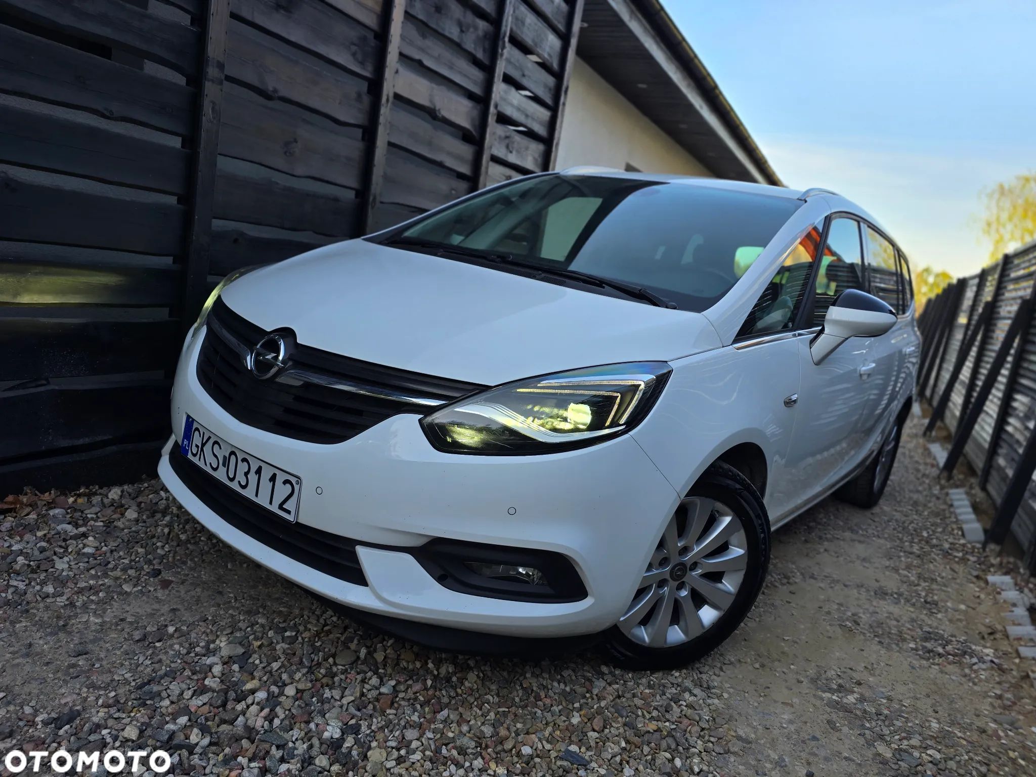 Opel Zafira - 1
