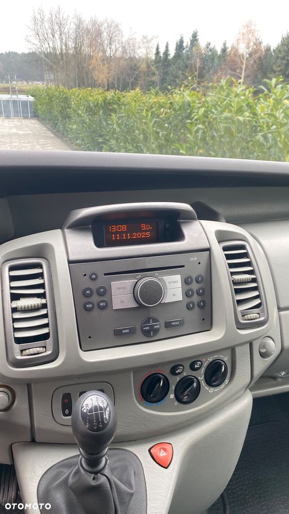 Opel Vivaro L2H1 2.9t - 9