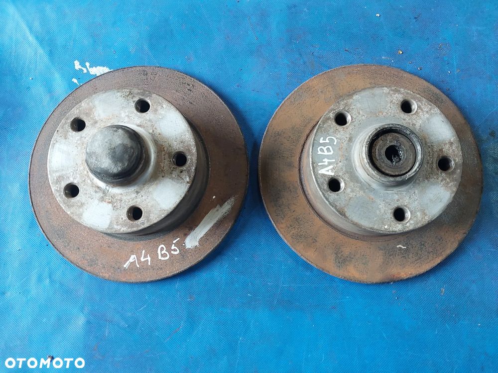 Tarcza hamulcowa Audi A4 B5 Lift FL piastotarcza czop łożysko tył tylne tylna - 1